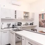 Secret Garden House - Happy *