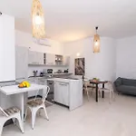 Secret Garden House - Happy Portisco