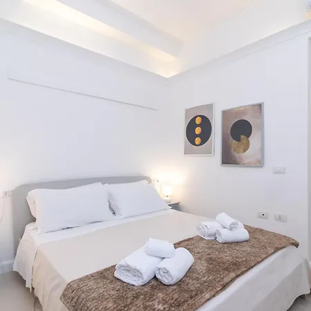 Secret Garden House - Happy Apartment