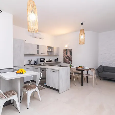 Secret Garden House - Happy 마리나디포르티쏘